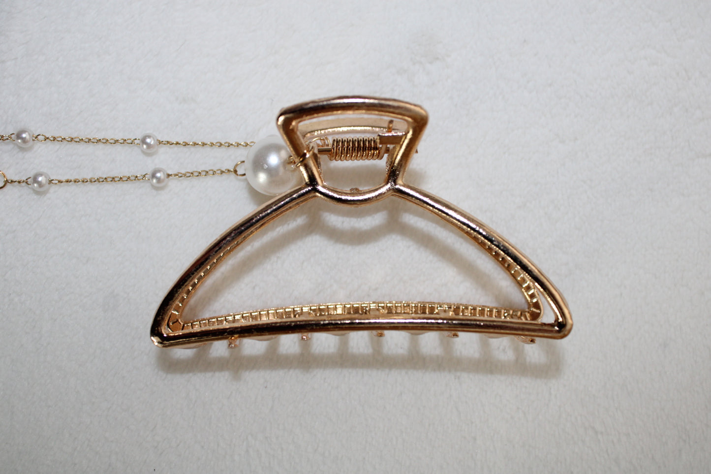 Pearl Claw Clip